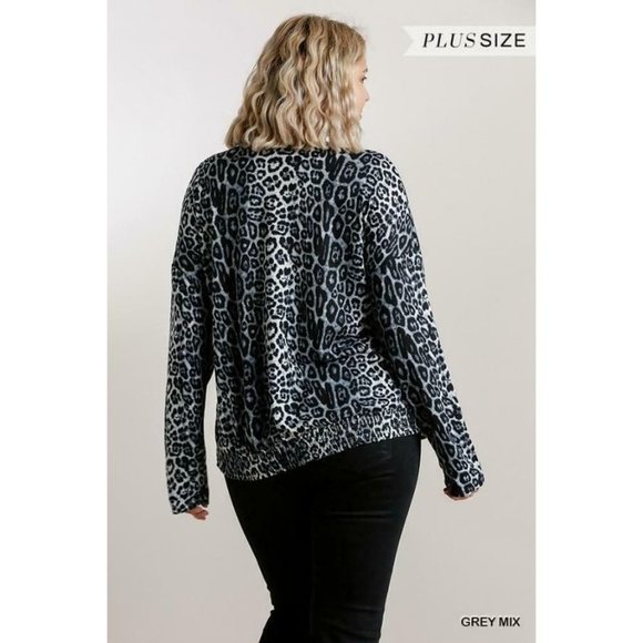 Umgee Plus Size Grey Mix Animal Print Long Sleeve Wrap Front Top - Picture 4 of 4